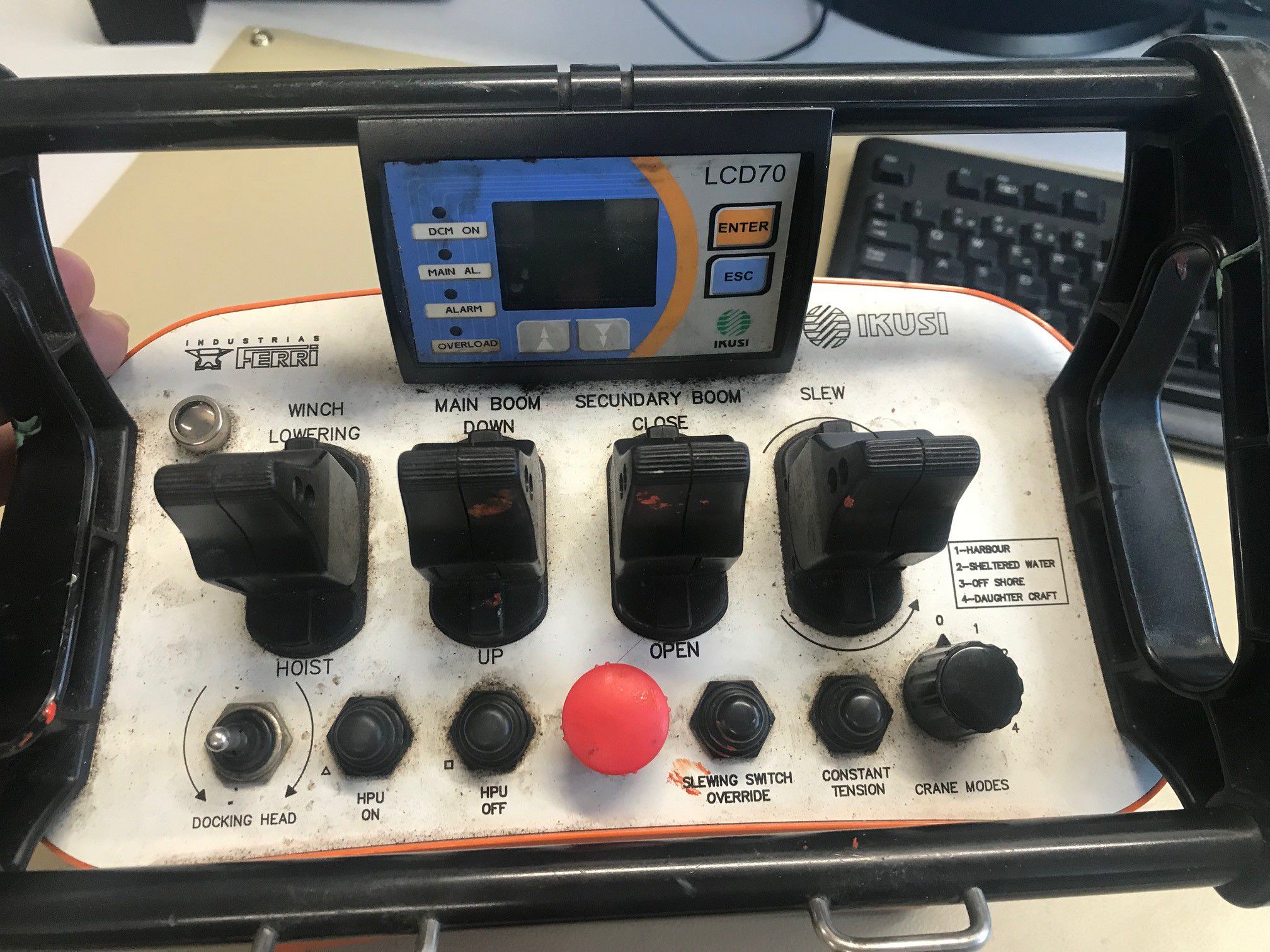 Remote controller for Ferri crane