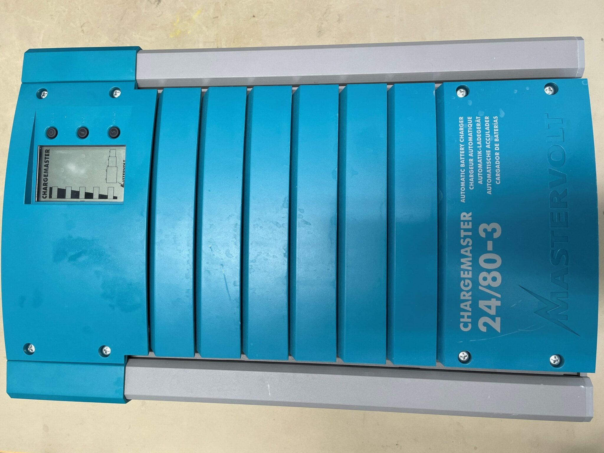 Mastervolt ChargeMaster 24/80-3